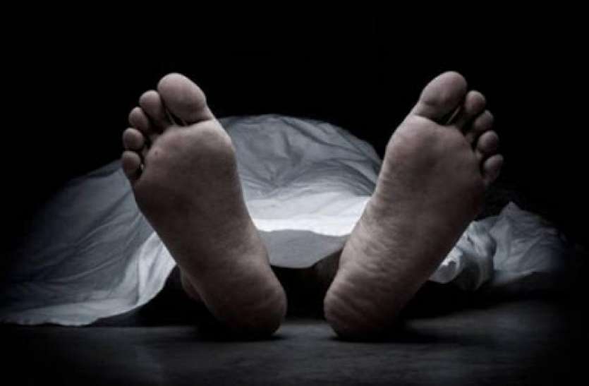 body.jpg Lockdown: मजदूरी करने हैदराबाद गया था गरीब राफिया, 80 हजार रुपये में घर पहुंचा शव