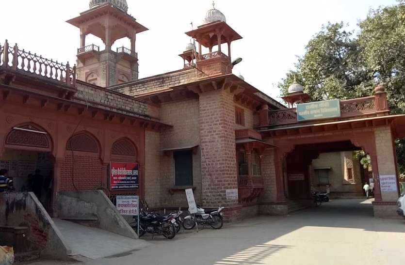Alwar Corona News : A Kid In Alwar Reported Corona Positive अलवर जिले में कोरोना का सबसे छोटा मरीज है ढाई साल का बच्चा, अन्य पॉजिटिव में युवा अधिक, यह चिंता का विषय