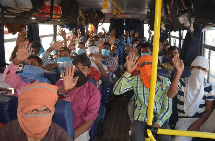 Migrant spill pain: said - plow will take hold but will not go out to earn प्रदेश के बाहर फंसे प्रवासियों का छलका दर्द: कहा-हल जोत लेंगे पर बाहर कमाने नहीं जाएंगे