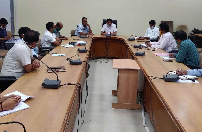जैसलमेर सीमा में पहुंचने वाले हर व्यक्ति की हो मेडिकल स्क्रीनिंग, रखा जाए होम क्वारेंटाइन जैसलमेर सीमा में पहुंचने वाले हर व्यक्ति की हो मेडिकल स्क्रीनिंग, रखा जाए होम क्वारेंटाइन