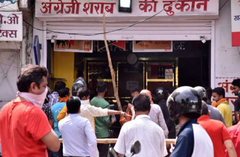 जनता को राहत देने के लिए सरकार ने दी कुछ और छूट, अब 12 घंटों के लिए पास अनिवार्य नहीं जनता को राहत देने के लिए सरकार ने दी कुछ और छूट, अब 12 घंटों के लिए पास अनिवार्य नहीं