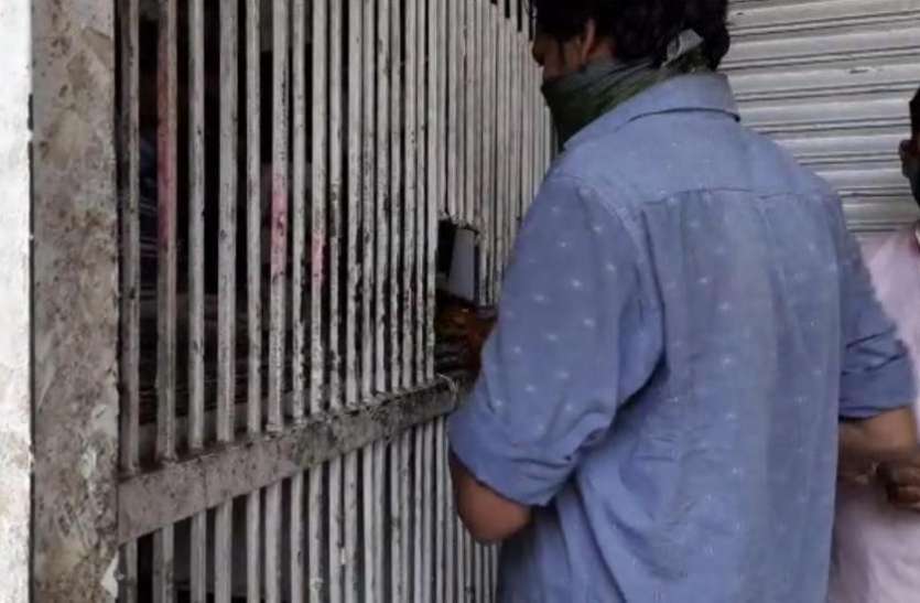 Trouble moving from Jabalpur जाना है अपनों के करीब, भटक रहे पास के लिए