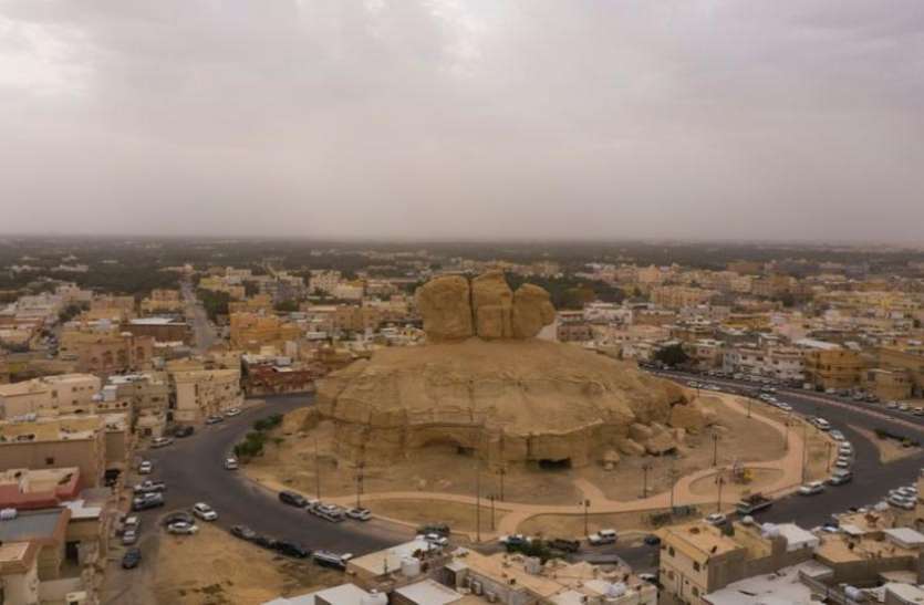 Saudi Arabia सऊदी अरब के दो जिलों से हटा लॉकडाउन, सुबह 9 से शाम 5 बजे तक घर से बाहर जाने की इजाजत