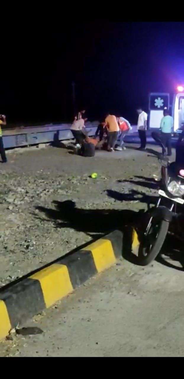 और इनकी गांव पहुंचने की तमन्ना अधूरी ही रह गई और इनकी गांव पहुंचने की तमन्ना अधूरी ही रह गई