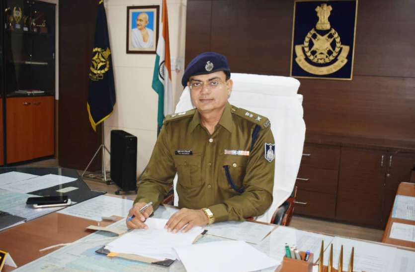 Singrauli SP is monitoring हर रोज सैकड़ों की संख्या में पहुंच रहे परदेसी, सीमा पर निगरानी सख्त, खुद एसपी कर रहे मॉनिटरिंग