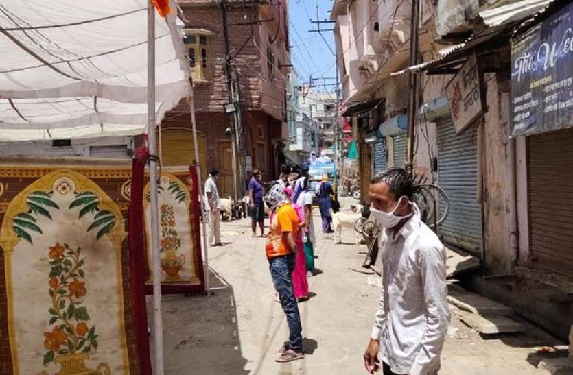 कोरोना की कहानी आंकड़ों की जबानी, जिले में हुए 14 कंटेनमेंट जोन कोरोना की कहानी आंकड़ों की जबानी, जिले में हुए 14 कंटेनमेंट जोन