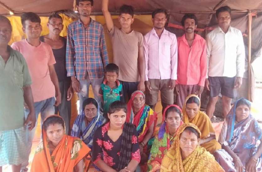 रहने का ठिकाना न भोजन की व्यवस्था न आने का साधन रहने का ठिकाना न भोजन की व्यवस्था न आने का साधन