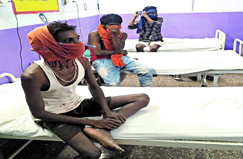 Two youths killed in two days, stir in the village, 5 admitted ... दो दिन में हुई दो युवकों की मौत, गांव में मचा हड़कंप, 5 को किया गया भर्ती ...