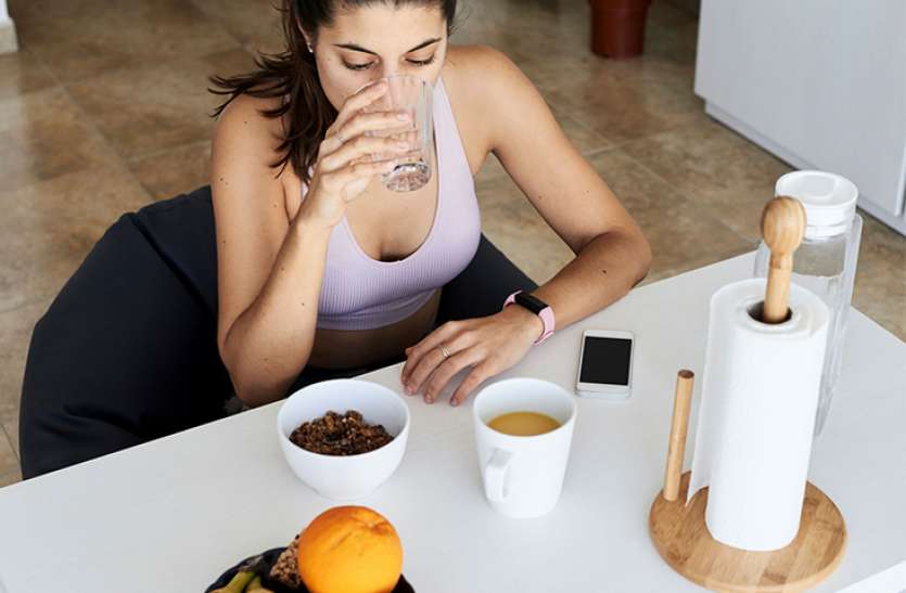 डेली रूटीन की ये गलतियां आपके Immune system को कर देती है कमजोर, रखें खास ख्याल डेली रूटीन की ये गलतियां आपके Immune system को कर देती है कमजोर, रखें खास ख्याल
