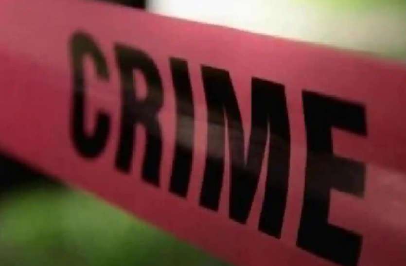 फिल्म के मर्डर-मिस्ट्री की तरह है प्रतिभा के हत्या की कहानी, मां और छोटी बहन पर लगा था आरोप, अब पुलिस के खुलासे ने उड़ा दी नींद फिल्म के मर्डर-मिस्ट्री की तरह है प्रतिभा के हत्या की कहानी, मां और छोटी बहन पर लगा था आरोप, अब पुलिस के खुलासे ने उड़ा दी नींद
