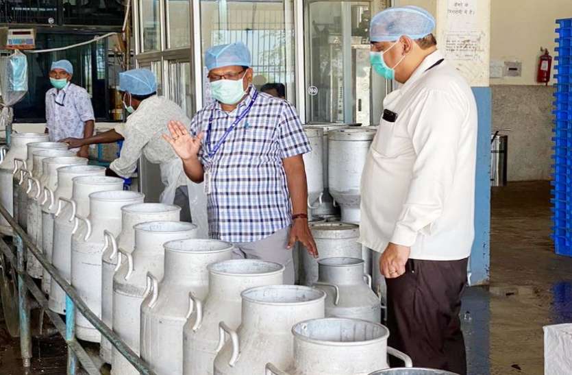 लॉकडाउन की अवधि में भी राज्य में दुग्ध उत्पादक किसानों को 10 करोड़ रूपए से अधिक का भुगतान लॉकडाउन की अवधि में भी राज्य में दुग्ध उत्पादक किसानों को 10 करोड़ रूपए से अधिक का भुगतान