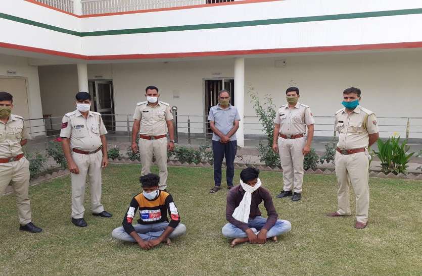 नशे में उपयोग होने वाली 2300 गोलियों सहित दो युवक गिरफ्तार नशे में उपयोग होने वाली 2300 गोलियों सहित दो युवक गिरफ्तार