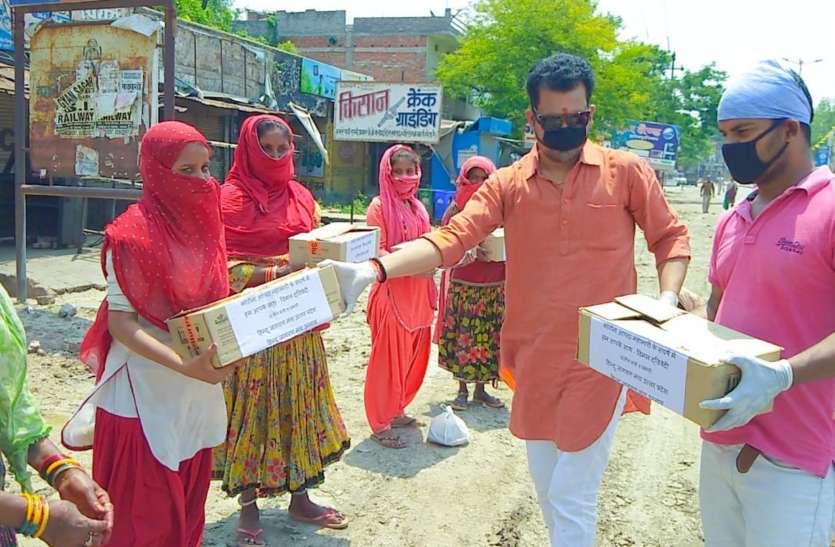 कोविड-19 लॉक डाउन - मातृ दिवस पर माताओं को विशेष किट कोविड-19 लॉक डाउन - मातृ दिवस पर माताओं को विशेष किट