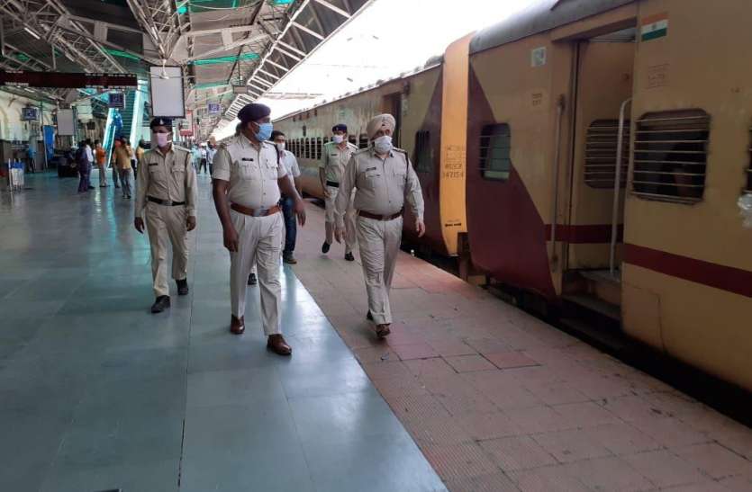 jr06train_rail.jpg Breaking श्रमिक ट्रेनों में विवाद के बाद अब तैनात होंगें जीआरपी के जवान