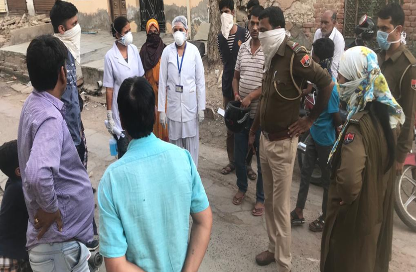 जरा सी गफलत, भारी कीमत...यहां से भाग गया कोरोना फिर लौटा जरा सी गफलत, भारी कीमत...यहां से भाग गया कोरोना फिर लौटा