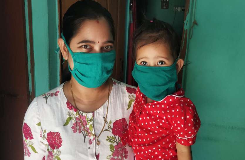 मां तेरे जज्बे को सलाम : मासूम बच्चों को घर में छोड़, कोविड-19 में सेवा कर निभा रही कर्तव्य