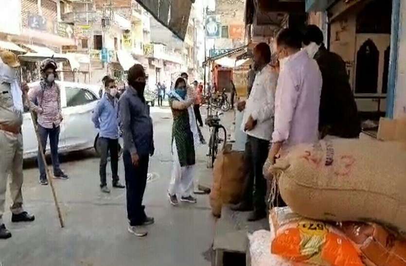 मास्क नहीं पहनने पर काटे गए चालान मास्क नहीं पहनने पर काटे गए चालान