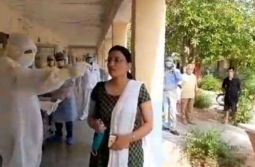 फ्रंटलाइन वर्कर्स का रेंडम सैम्पलिंग टेस्ट फ्रंटलाइन वर्कर्स का रेंडम सैम्पलिंग टेस्ट