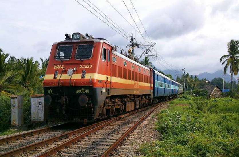 114 ट्रेन से यूपी आए 1.20 लाख से ज्यादा लोग, आज और कल चलेंगी 98 ट्रेनें 114 ट्रेन से यूपी आए 1.20 लाख से ज्यादा लोग, आज और कल चलेंगी 98 ट्रेनें