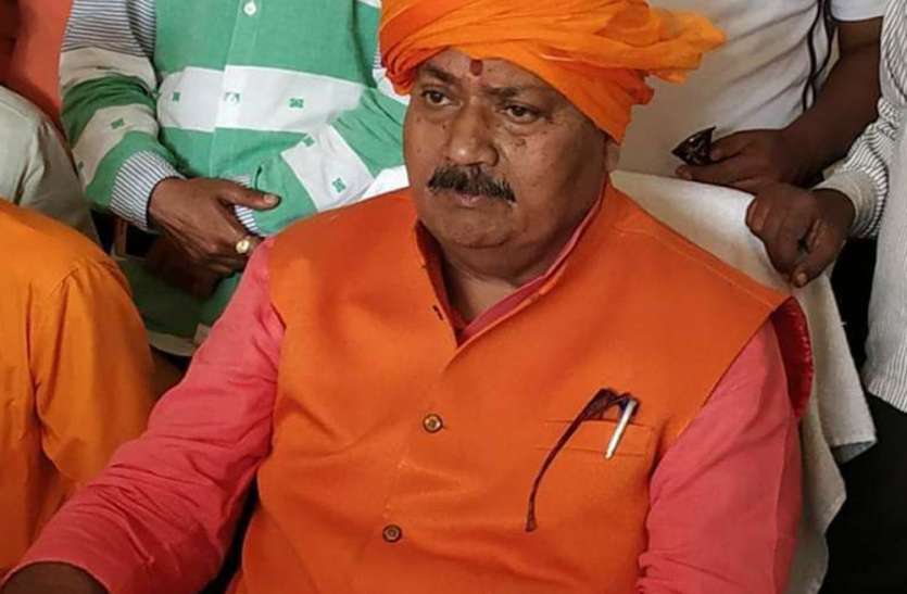 Upendra shukla भाजपा नेता उपेन्द्र दत्त को योगी आदित्यनाथ के कारण नहीं मिल सका था दो बार टिकट, पार्टी छोड़कर उड़ाई थी बीजेपी की नींद