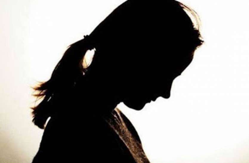 meerut लॉकडाउन के दौरान घर लौट रही छात्रा से हुई छेड़छाड़, विरोध करने पर जमकर पथराव, कई घायल
