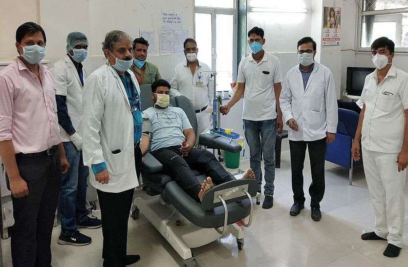 102 unit blood donation on nurses day in bhilwara नर्सेज दिवस पर 102 यूनिट रक्तदान
