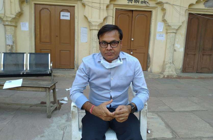 कर्फ्यू में संकट का सारथी कैसे बना प्रशासन, आमेर एसडीएम से सीधी बात में जानिए कर्फ्यू में संकट का सारथी कैसे बना प्रशासन, आमेर एसडीएम से सीधी बात में जानिए
