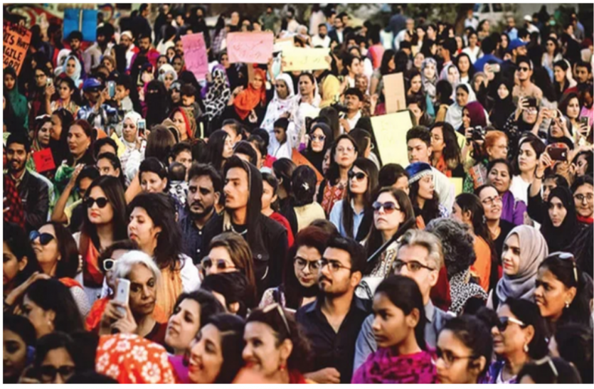 Pakistan पाकिस्तान: रिपोर्ट में खुलासा, बीते 3 महीने में महिलाओं के खिलाफ 200 फीसदी बढ़ी हिंसा