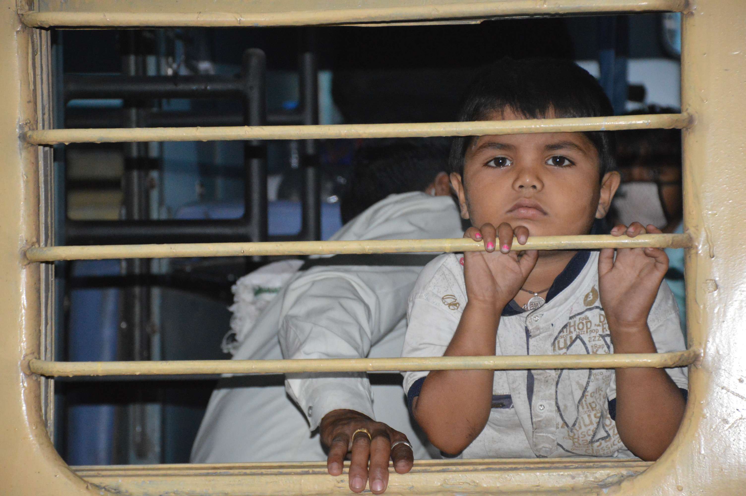 Train reached Faroh from Faridaba with 1400 people