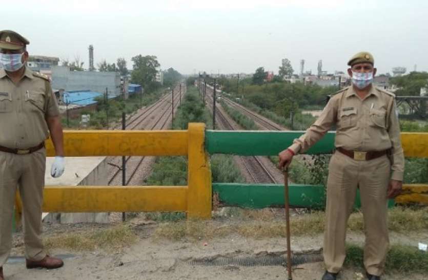 police.jpg लॉकडाउन में बदला पुलिसकर्मियों का नियम, साप्ताहिक अवकाश के साथ अब इतने घंटे की ड्यूटी करनी होगी
