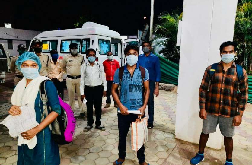 Three corona infects of Anuppur won the battle, home isolation for 14 अनूपपुर के तीनो कोरोना संक्रमितों ने जीती जंग, 14 दिनों तक होम आईसोलेशन