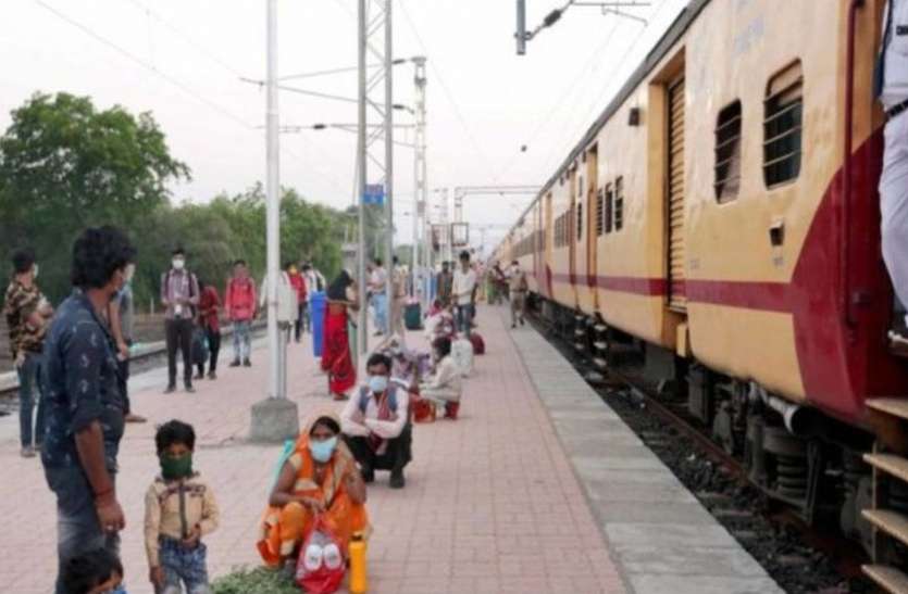 कोरोना वायरस : मुंबई, नासिक और पुणे से ट्रेन चलाने से इंदौर की मुसीबत हुई कम कोरोना वायरस : मुंबई, नासिक और पुणे से ट्रेन चलाने से इंदौर की मुसीबत हुई कम