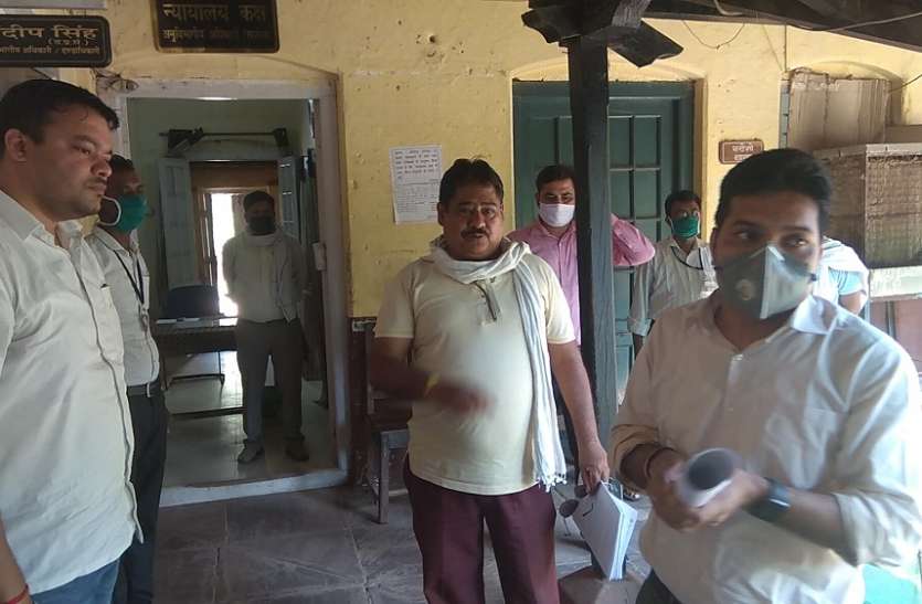 क्वारंटीन सेंटरों का जिलाधीश ने लिया जायजा क्वारंटीन सेंटरों का जिलाधीश ने लिया जायजा