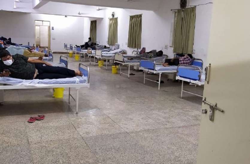 शहर में जाने कितने कोरोना कैरियर घूम रहे, किसी को नहीं पता, गली-गली अब बांट रहे संक्रमण शहर में जाने कितने कोरोना कैरियर घूम रहे, किसी को नहीं पता, गली-गली अब बांट रहे संक्रमण