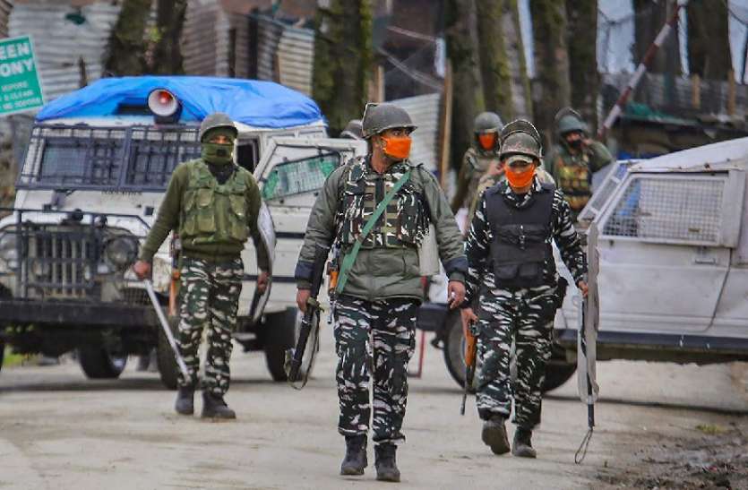 five terrorist arrest in jammu kashmir जम्मू-कश्मीर में लश्कर के जहूर वानी समेत पांच आतंकी गिरफ्तार, भारी मात्रा में मिला असलहा