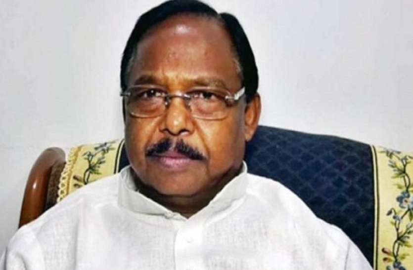 राज्यसभा सांसद नेताम का भूपेश सरकार पर हमला, कहा- कोरोना महामारी में भी कर रहे राजनीति, जेसीबी से करा रहे मनरेगा का काम राज्यसभा सांसद नेताम का भूपेश सरकार पर हमला, कहा- कोरोना महामारी में भी कर रहे राजनीति, जेसीबी से करा रहे मनरेगा का काम