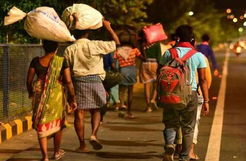 यूपी की सीमाएं सील तो भड़के घर वापसी कर रहे प्रवासी श्रमिक यूपी की सीमाएं सील तो भड़के घर वापसी कर रहे प्रवासी श्रमिक