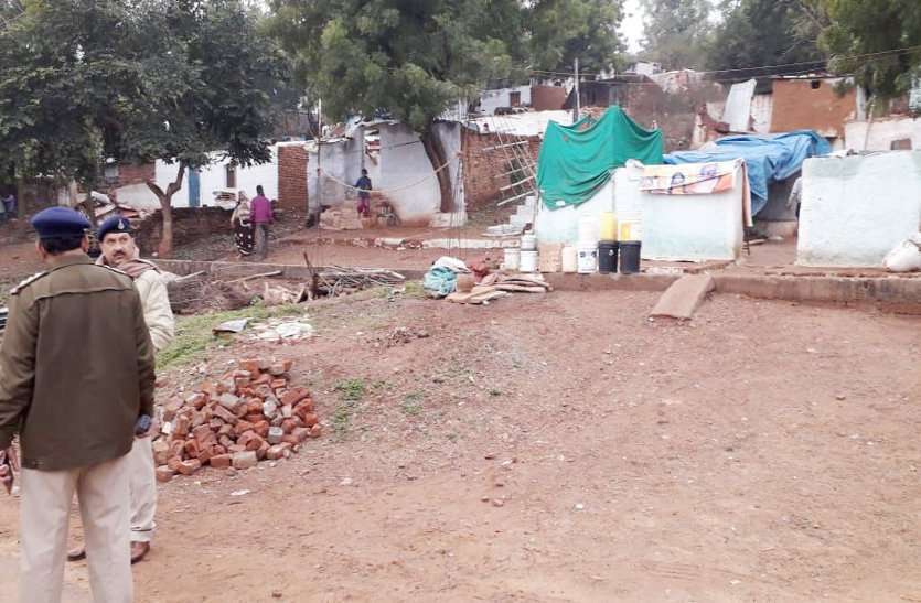encroachment at gwalior city hills area and outside area GWALIOR ; 5 पहाडिय़ों पर बस गईं 1500 घर की बस्तियां, बेशकीमती जमीन पर बन गए 135 मकान