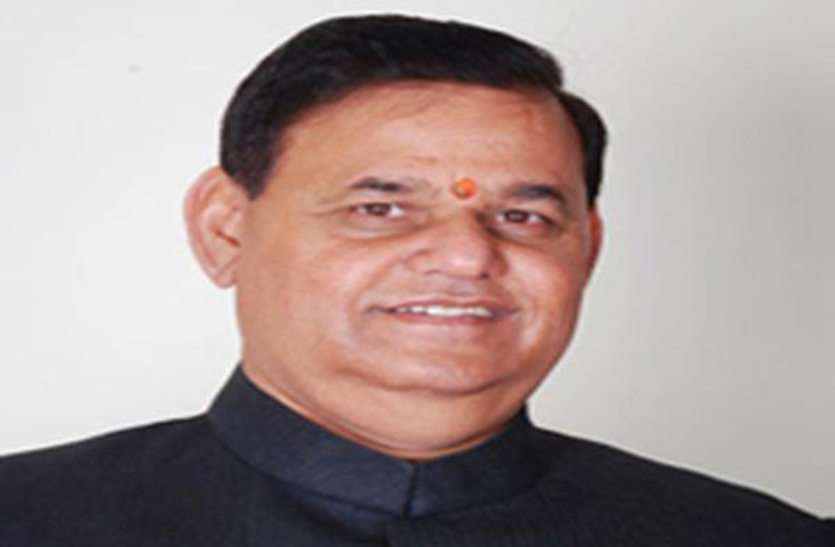 बोहरा की सरकार से मांग, श्रमिकों को गंतव्य तक पहुंचाने में तेजी लाए सरकार बोहरा की सरकार से मांग, श्रमिकों को गंतव्य तक पहुंचाने में तेजी लाए सरकार