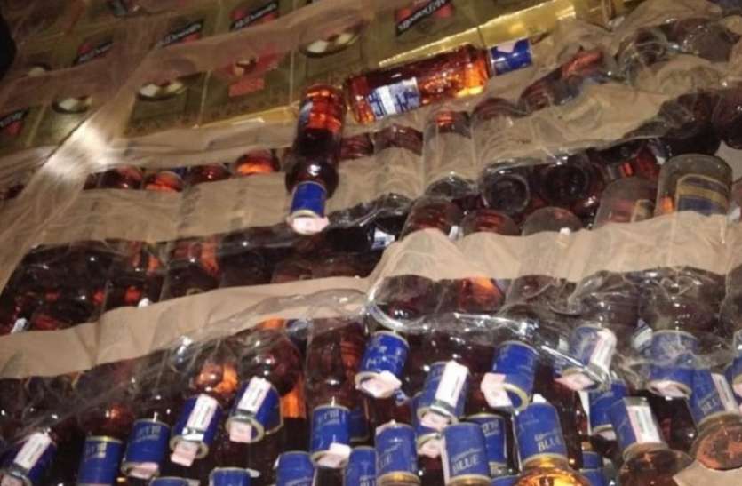 64-cases-of-stolen-liquor-seized चोरी की 64 पेटी शराब जब्त
