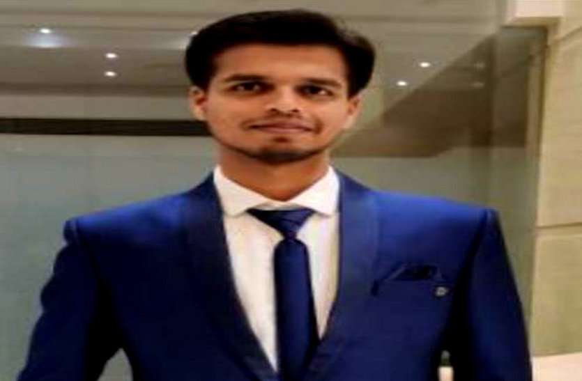 कोरोना पीडि़तों का इलाज कर लौट रहे छत्तीसगढ़ के डॉक्टर के साथ मुंबई में मारपीट व लूट कोरोना पीडि़तों का इलाज कर लौट रहे छत्तीसगढ़ के डॉक्टर के साथ मुंबई में मारपीट व लूट