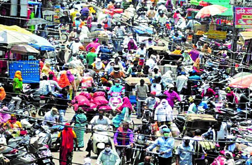 Most business activities started, the influx of people in the market ...