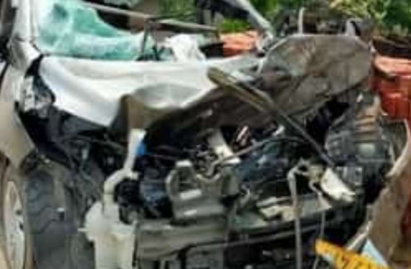 Road Accident नेशनल हाइवे पर भीषण सड़क दुर्घटना, कार सवार एक की मौत, तीन गंभीर रूप से घायल