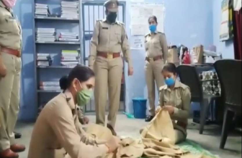 अयोध्या में महिला पुलिस निभा रही अहम जिम्मेदारी अयोध्या में महिला पुलिस निभा रही अहम जिम्मेदारी