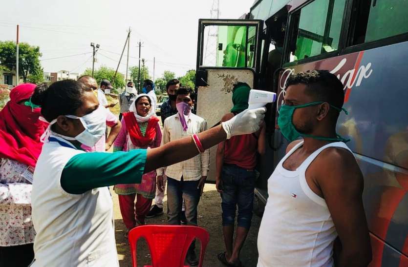 679 migrant workers reach Anuppur, 569 sent to home district 679 प्रवासी श्रमिक पहुंचे अनूपपुर, 569 को भेजा गृह जिले