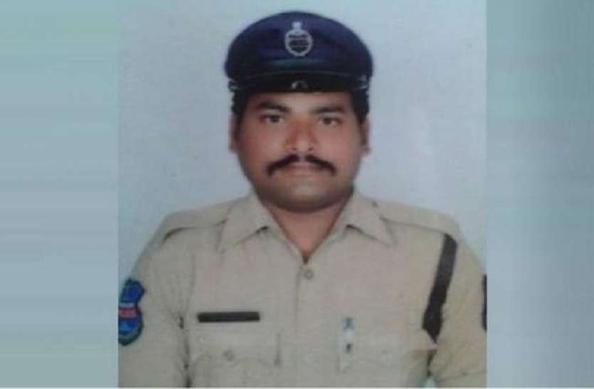 तेलंगाना में पहले कोरोना वारियर पुलिस कासंटेबल की संक्रमण से मौत तेलंगाना में पहले कोरोना वारियर पुलिस कासंटेबल की संक्रमण से मौत