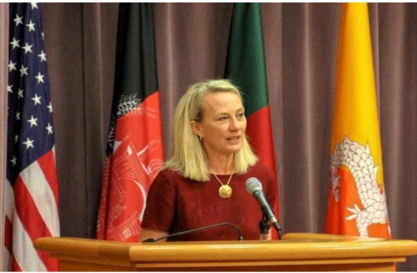 Alice Wells पाकिस्तान का हमदर्द बना अमरीका! चीन से किया आग्रह, कहा- कोरोना के कारण माफ कर दें PAK का कर्ज
