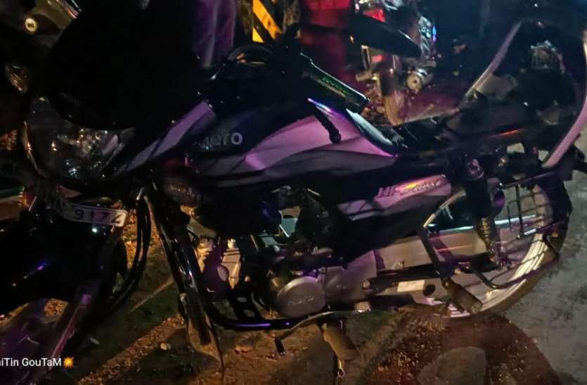 bike.jpg चोरी की बाइक सहित तीन गिरफ्तार, कट्टा-कारतूस जब्त