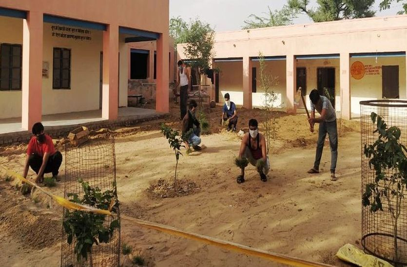 प्रवासियों ने बदली क्वॉरंटीन सेंटरों की सूरत प्रवासियों ने बदली क्वॉरंटीन सेंटरों की सूरत