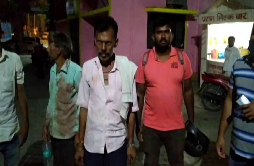 तीन वारदातों से दहला सीतापुर, बेटे ने बाप को...तो जमीन विवाद में बाप-बेटे की हुई हत्या, मचा कोहराम तीन वारदातों से दहला सीतापुर, बेटे ने बाप को...तो जमीन विवाद में बाप-बेटे की हुई हत्या, मचा कोहराम